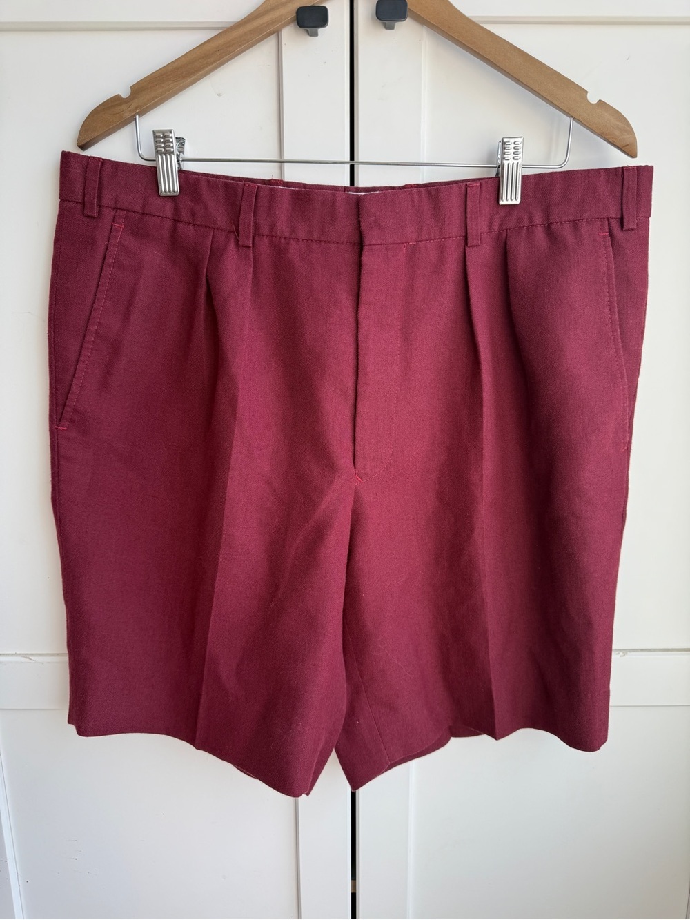 Vintage NWOT Islander Shorts -The Original Bermuda Shorts Size 38 Burgundy